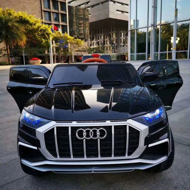 Τζιπ με μπαταρία Audi Q8