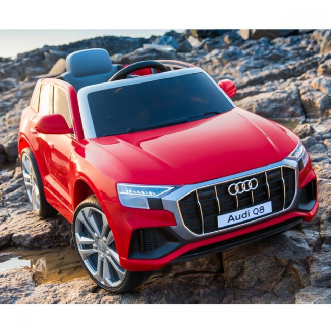 Τζιπ με μπαταρία Audi Q8
